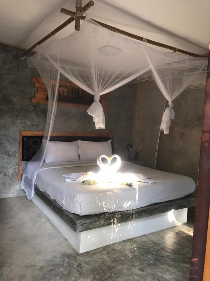 Hotel Sunshine On The Rock Ko Kut Exterior foto